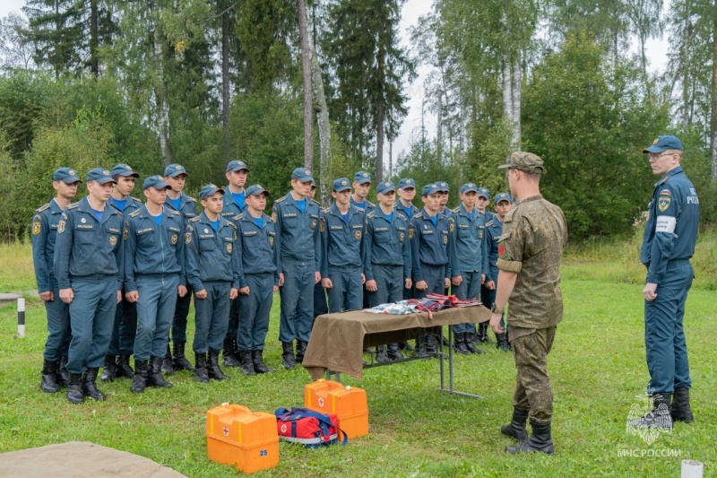 Новобранцы готовятся стать первокурсниками учебных заведений МЧС России