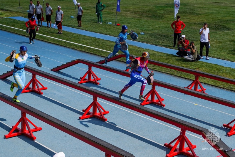 Женская сборная МЧС России стала чемпионом мира по пожарно-спасательному спорту