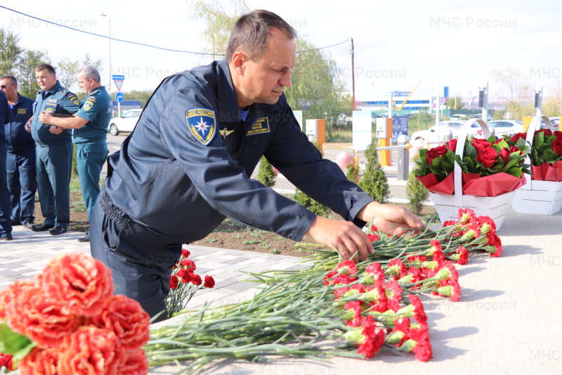 В Минеральных Водах завершились сборы авиаторов МЧС России