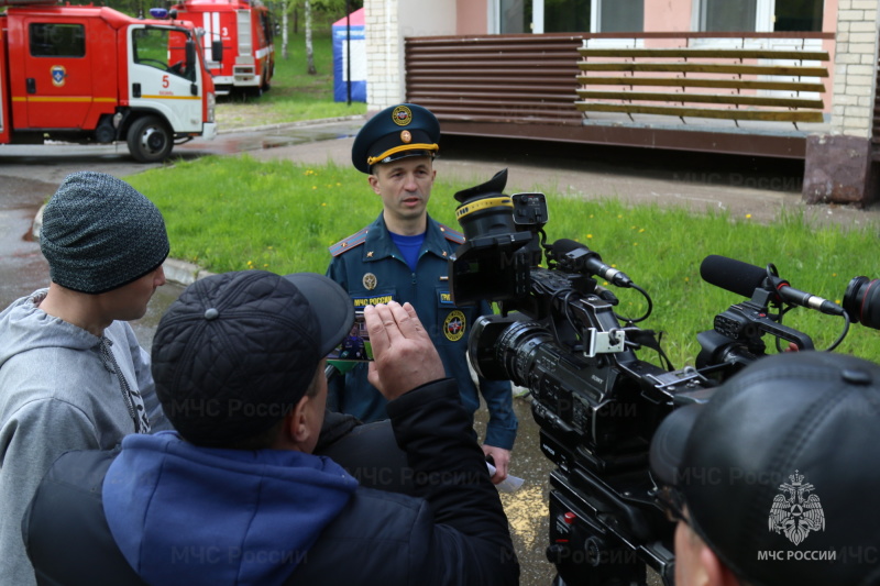 Силы и средства МЧС России приняли участие в учениях по тушению лесных пожаров