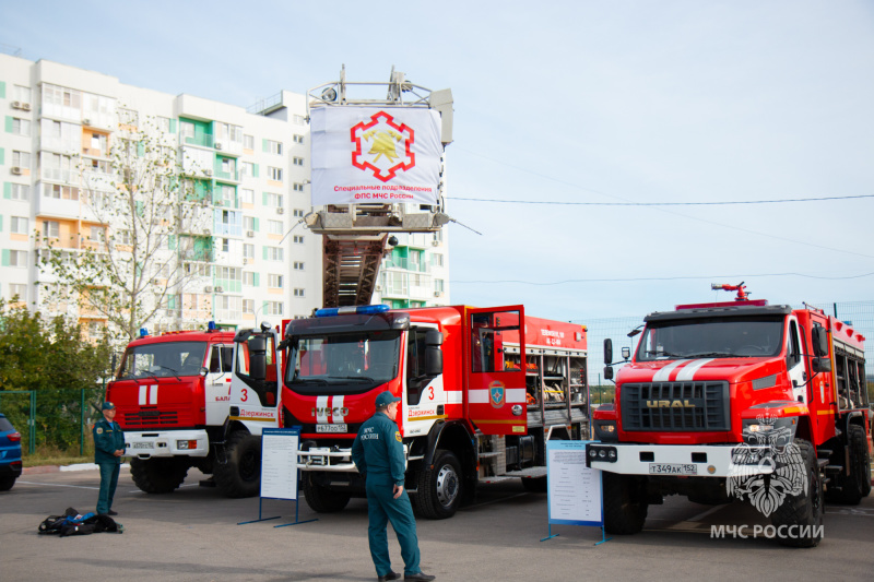 Огнеборцы нижегородского Специального управления МЧС России стали победителями турнира по мини-футболу