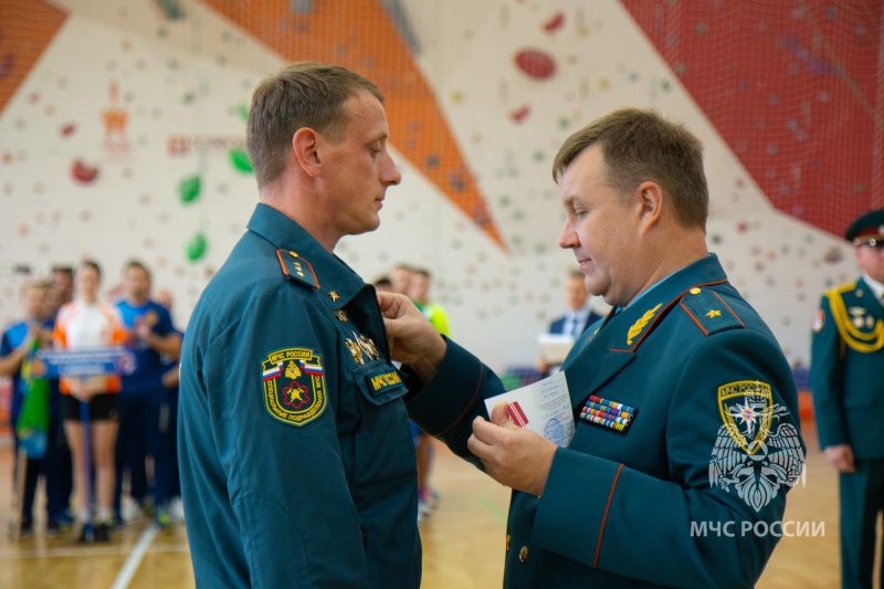 Огнеборцы нижегородского Специального управления МЧС России стали победителями турнира по мини-футболу