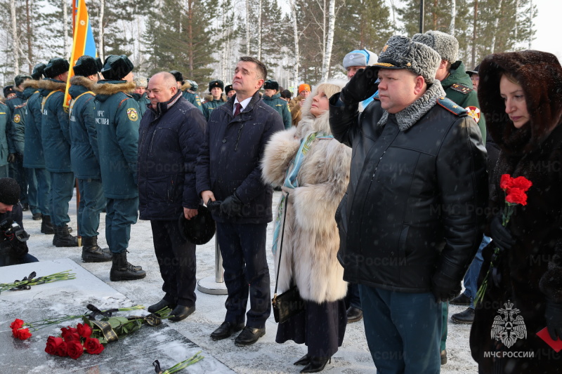 В иркутском Тулуне открыли памятник Евгению Зиничеву